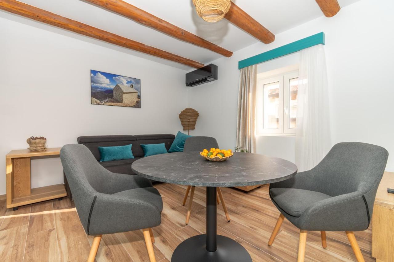 Ivka Makarska - Modern And Luxurious Oldtown Apartament Exterior foto